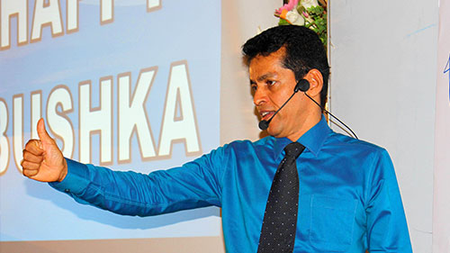 Dr-kuma-iddamallena-motivational-speakers-in-sri-lanka-corporate-trainers-in-sri-lanka-leadership-trainers-in-sri-lanka